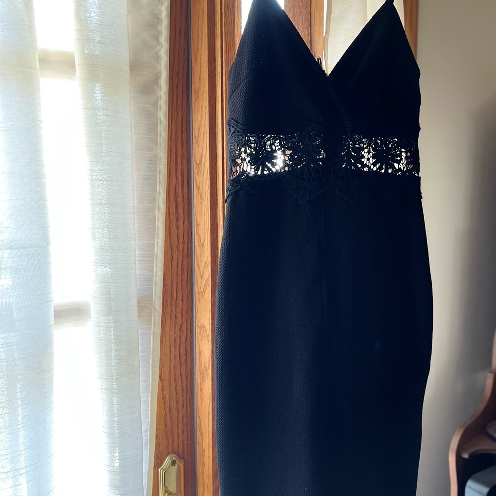 Haute Monde Sexy Black Dress. Decorative Black Lace Below Bust. Size Small.